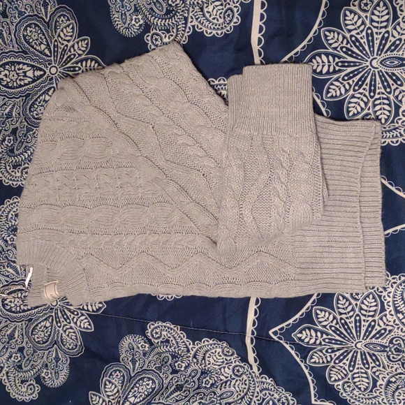 🟡Cropped cable knit sweater - Picture 3 of 3